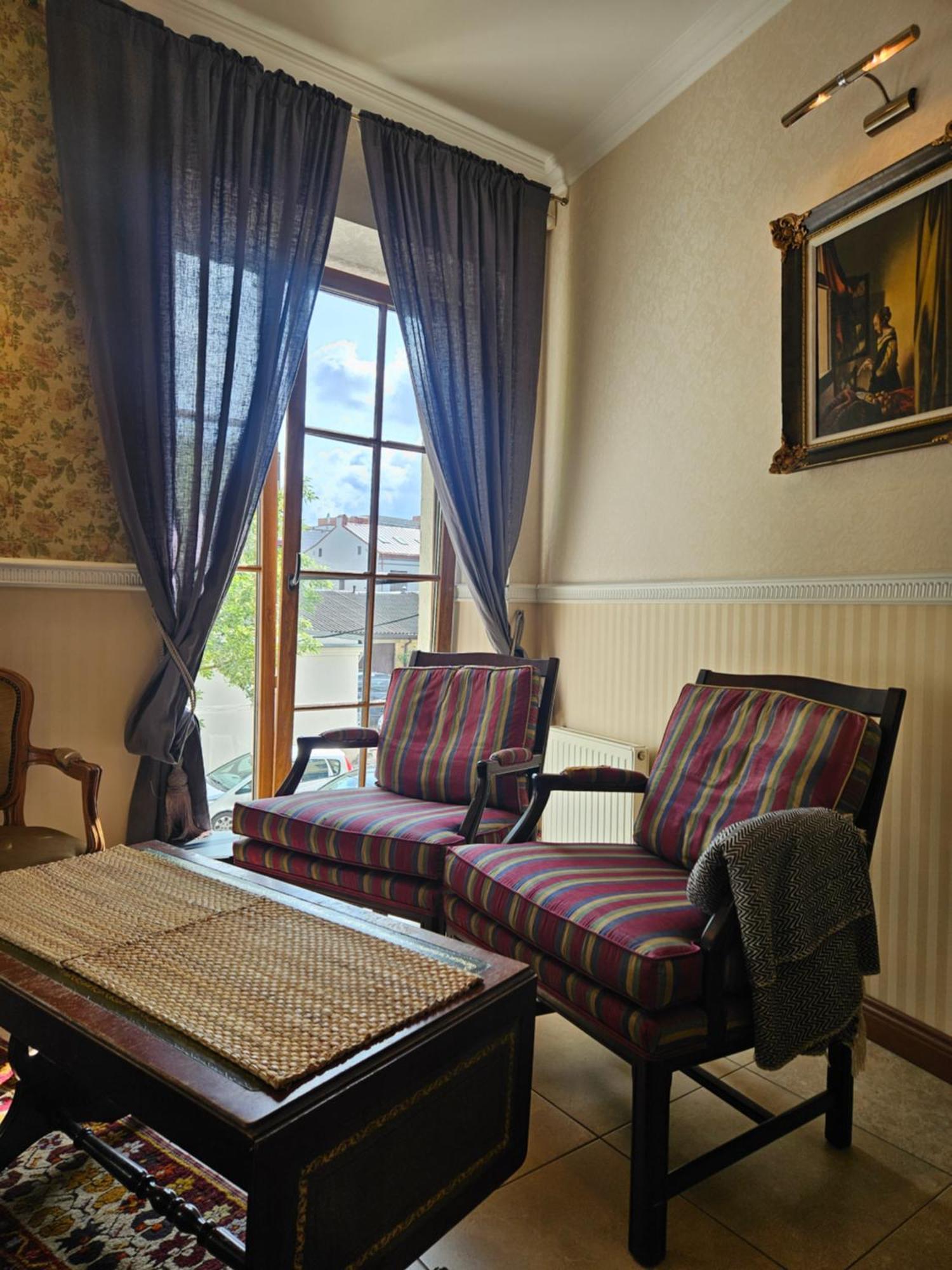 Barrister'S Apartments With Fireplace Šiauliai Buitenkant foto
